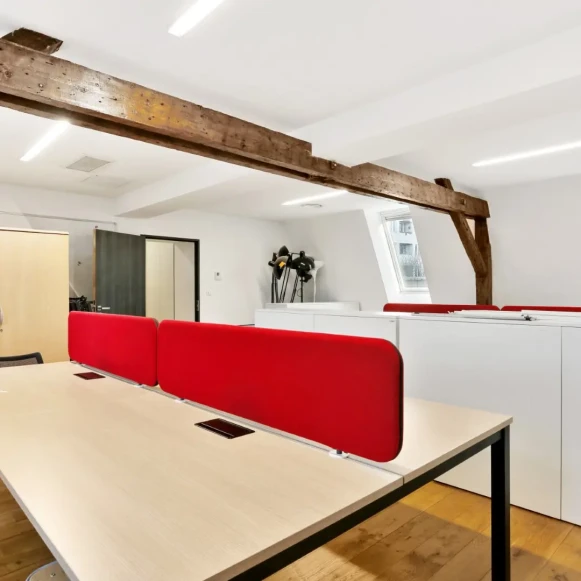 Bureau privé 40 m² 10 postes Location bureau Rue Vercingétorix Paris 75014 - photo 2