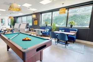 Bureau privé - 13290 - 4 postes - 1665€