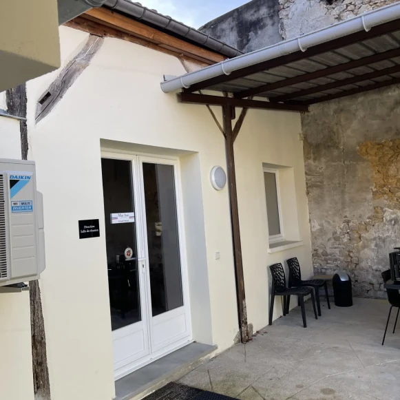 Open Space  12 postes Coworking Rue de la Madeleine Brie-Comte-Robert 77170 - photo 4