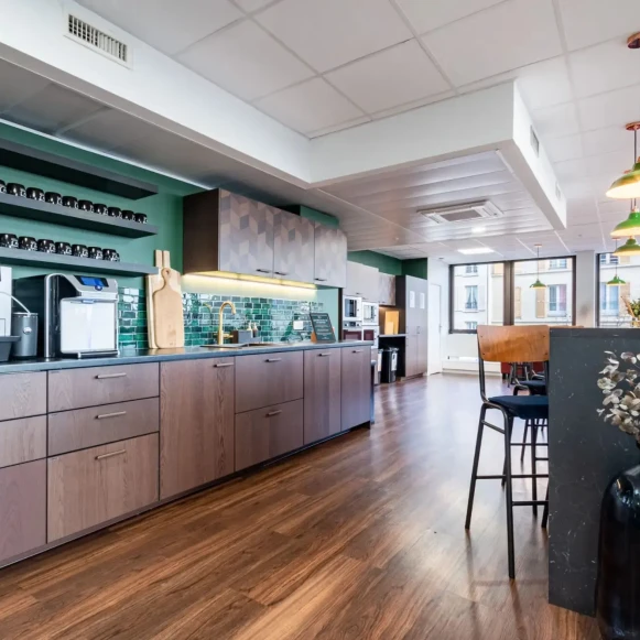 Bureau privé 10 m² 3 postes Coworking Rue Royale Saint-Cloud 92210 - photo 8