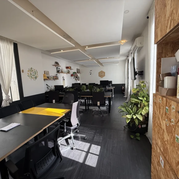 Bureau privé 46 m² 16 postes Coworking Rue du Dahomey Paris 75011 - photo 6