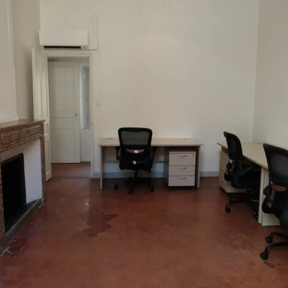 Bureau privé 25 m² 6 postes Location bureau Rue Emeric David Aix-en-Provence 13100 - photo 2
