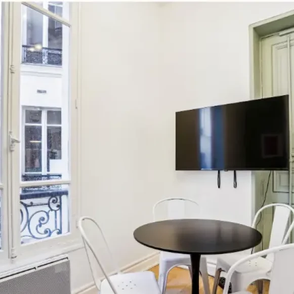 Espace indépendant 70 m² 12 postes Location bureau Rue de Turbigo Paris 75002 - photo 6