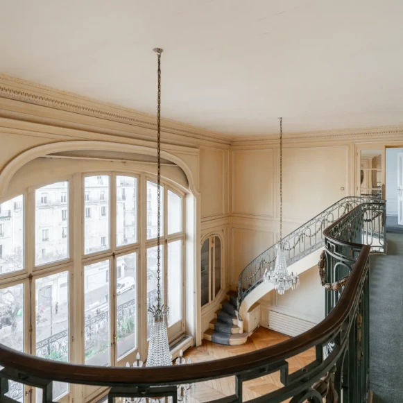 Bureau privé 253 m² 40 postes Coworking Avenue Carnot Paris 75017 - photo 1