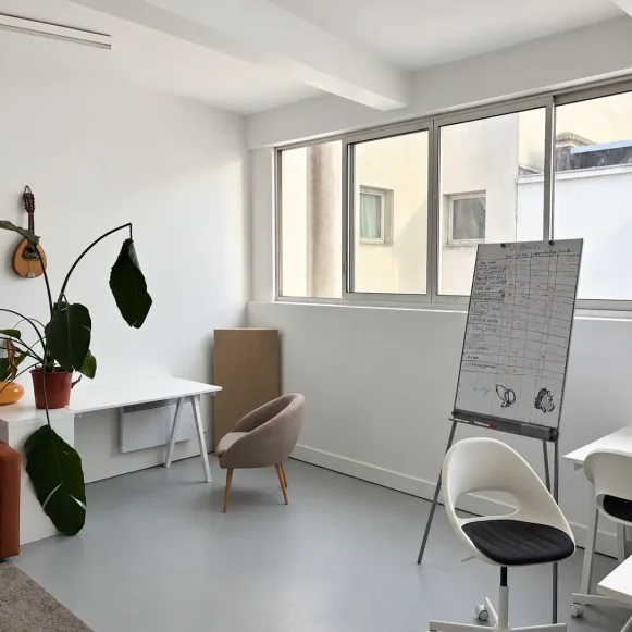 Espace indépendant 48 m² 7 postes Coworking Rue de Charonne Paris 75011 - photo 1