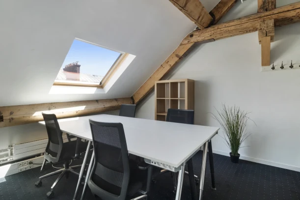 Bureau privé - 75009 - 4 postes - 2000€