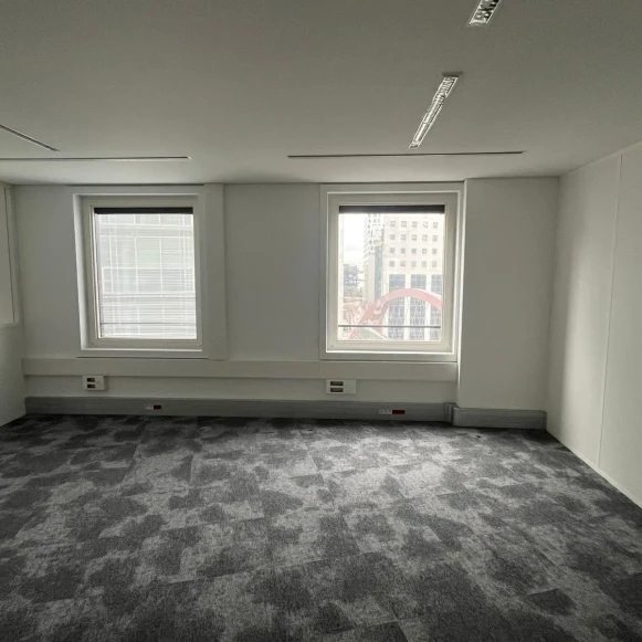 Bureau privé 12 m² 3 postes Coworking Rue Hoche Puteaux 92800 - photo 4