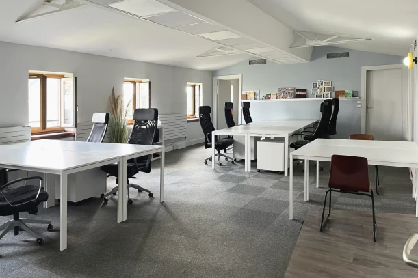 Espace indépendant - 75008 - 12 postes - 3750€