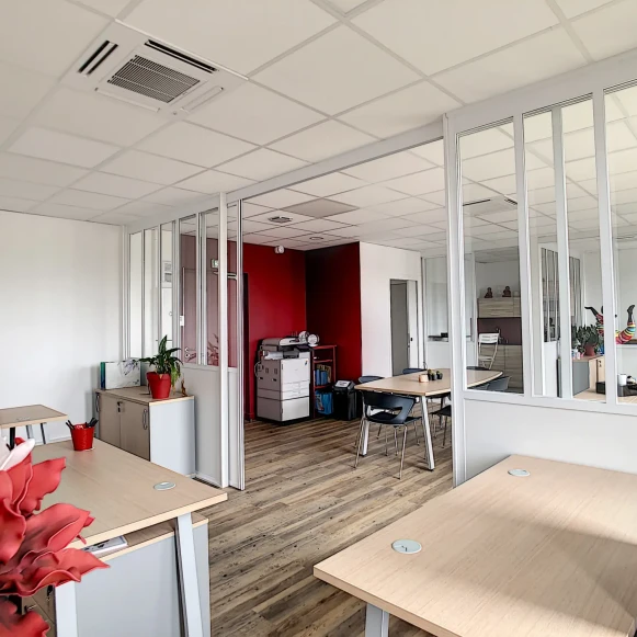 Open Space  4 postes Location bureau Rue Philibert Routin Chambéry 73000 - photo 2