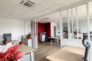 Open Space - 73000 - 4 postes - 250€