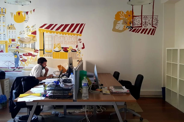 Open Space - 92110 - 3 postes - 300€