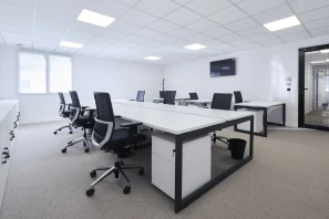 Bureau privé - 93100 - 9 postes - 2700€