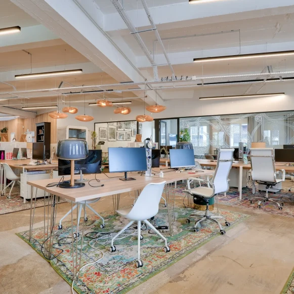 Open Space  34 postes Location bureau Boulevard Diderot Paris 75012 - photo 2
