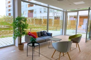 Open Space - 77600 - 8 postes - 250€