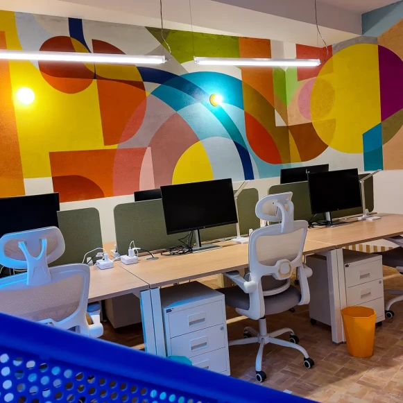 Bureau privé 29 m² 6 postes Coworking Rue de l'Université Montpellier 34000 - photo 2