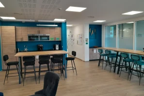 Open Space - 92110 - 2 postes - 260€