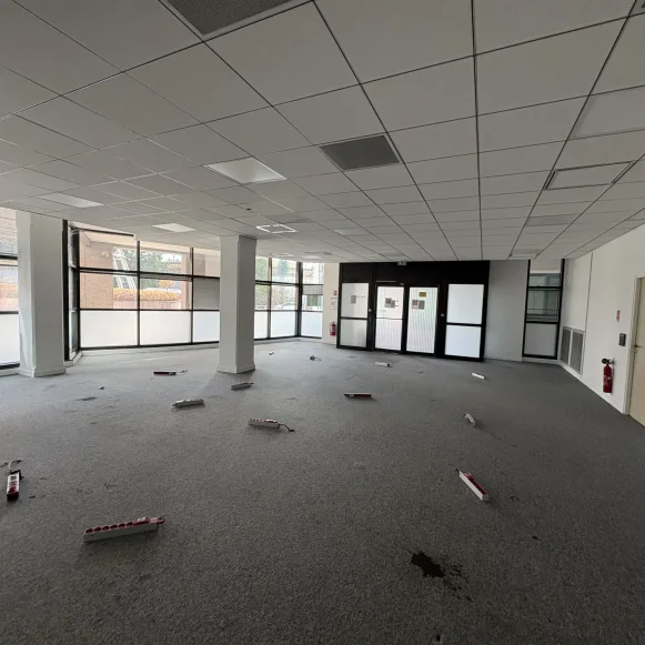 Bureau privé 22 m² 2 postes Coworking Rue Fructidor Paris 75017 - photo 9