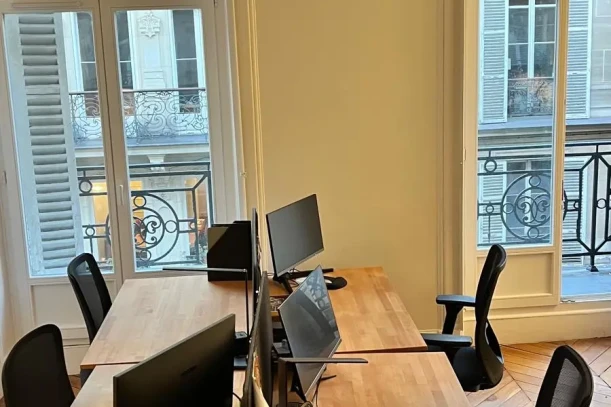 Bureau privé - 75009 - 8 postes - 2000€