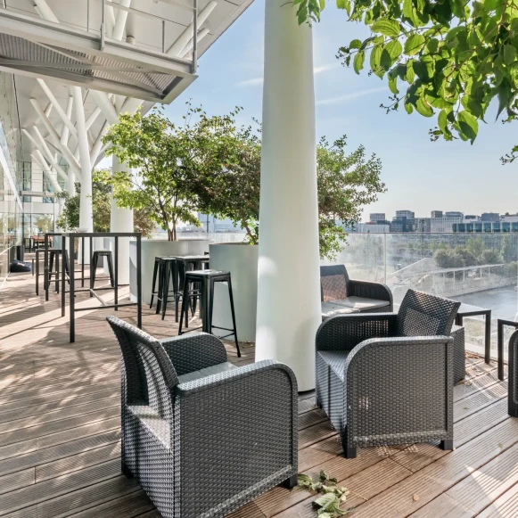 Bureau privé 181 m² 35 postes Location bureau Rue Pablo Neruda Levallois-Perret 92300 - photo 2