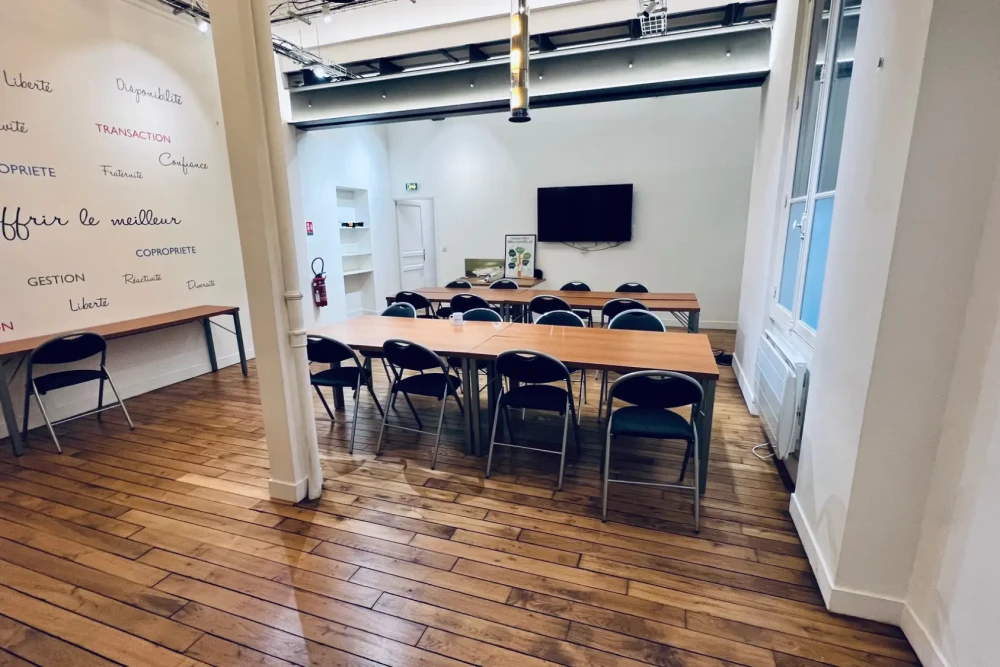 Espace indépendant - 75004 - 22 postes - 6950€