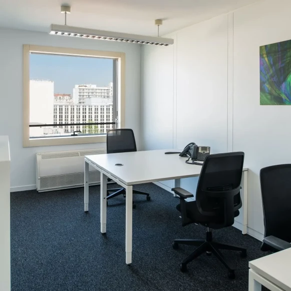 Bureau privé 20 m² 4 postes Coworking Rue de la Vanne Montrouge 92120 - photo 9