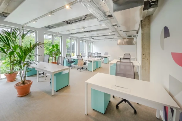 Bureau privé - 75011 - 27 postes - 19980€