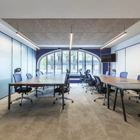 Espace indépendant 180 m² 26 postes Location bureau Boulevard de Sébastopol Paris 75001 - photo 1