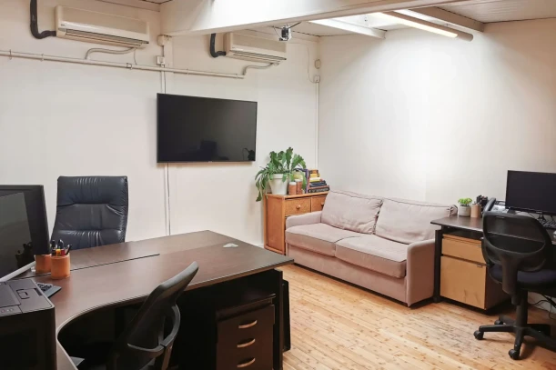 Open Space - 92320 - 1 poste - 250€