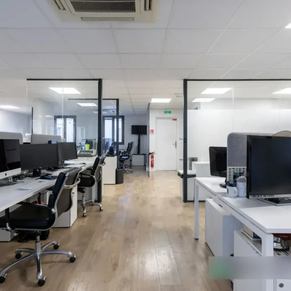 Bureau privé 20 m² 6 postes Coworking Rue Jadin Paris 75017 - photo 13