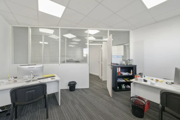 Bureau privé - 93500 - 2 postes - 750€