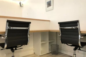 Bureau privé - 75003 - 4 postes - 1090€