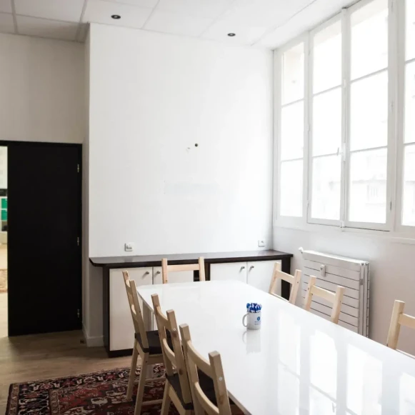 Bureau privé 12 m² 3 postes Location bureau Rue de Clichy Paris 75009 - photo 5