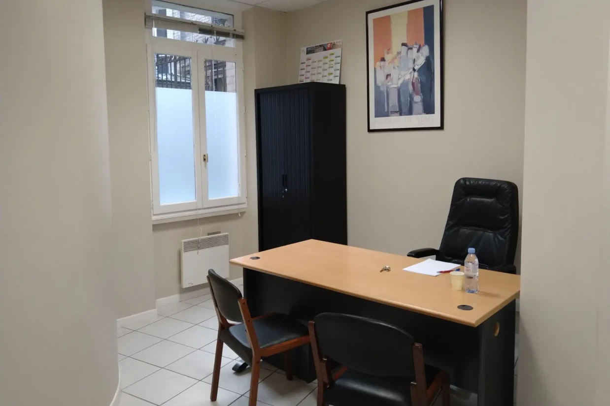 Bureau privé - 75015 - 1 poste - 500€