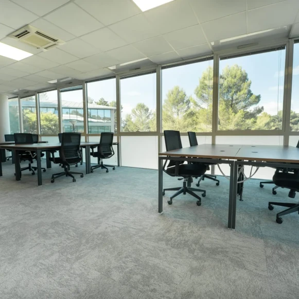 Bureau privé 36 m² 8 postes Coworking Rue Evariste Galois Biot 06410 - photo 1