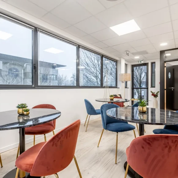 Bureau privé 10 m² 2 postes Coworking Rue Thomas Edison Le Mans 72650 - photo 6