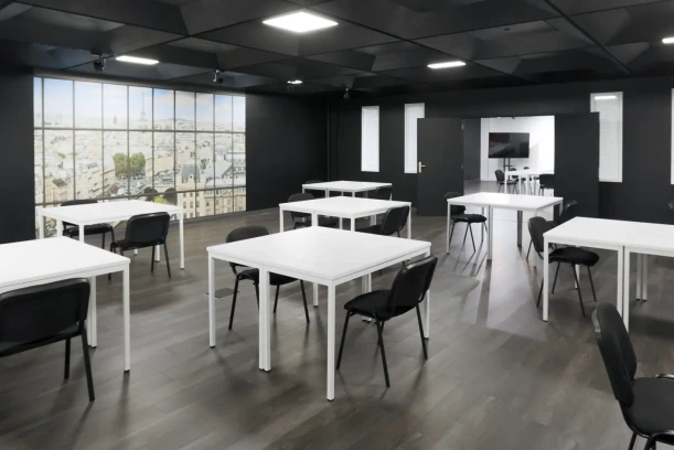 Bureau privé - 42300 - 15 postes - 2100€