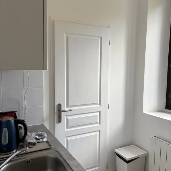 Bureau privé 6 m² 2 postes Location bureau Rue des Francs Tireurs Annecy 74000 - photo 3