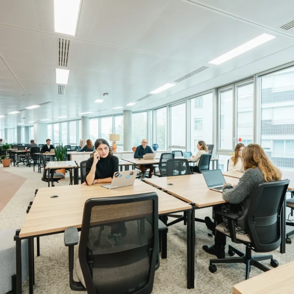 Bureau privé 369 m² 109 postes Coworking Avenue du Maine Paris 75014 - photo 2