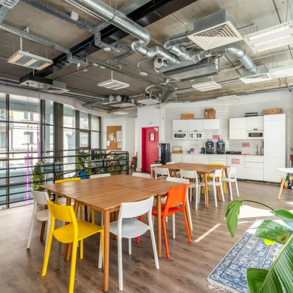 Bureau privé 132 m² 14 postes Location bureau Rue La Fayette Paris 75010 - photo 6