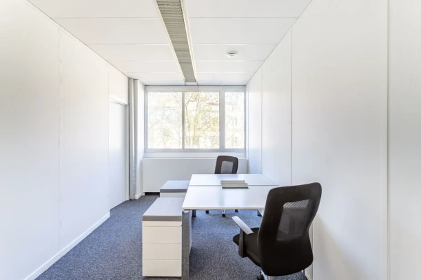 Bureau privé - 69003 - 2 postes - 705€