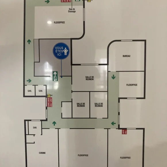 Bureau privé 26 m² 8 postes Location bureau Rue de Mogador Paris 75009 - photo 1