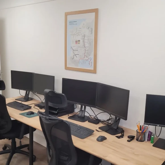 Bureau privé 20 m² 7 postes Location bureau Rue de Provence Paris 75008 - photo 2