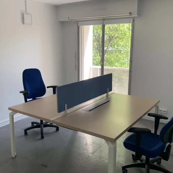 Bureau privé 10 m² 2 postes Coworking Rue Ernest Laval Vanves 92170 - photo 1