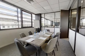 Bureau privé - 33185 - 3 postes - 1055€