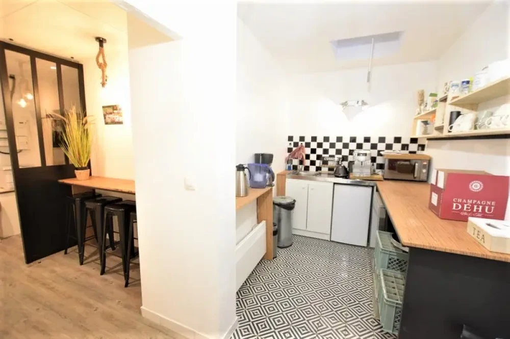 Espace indépendant - 75011 - 15 postes - 4500€