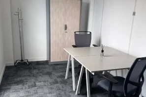 Bureau privé - 74650 - 1 poste - 725€