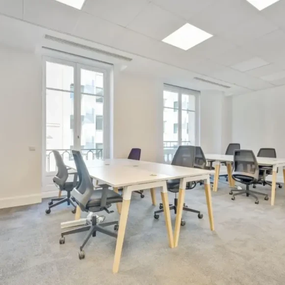 Bureau privé 125 m² 38 postes Coworking Rue de Londres Paris 75009 - photo 1