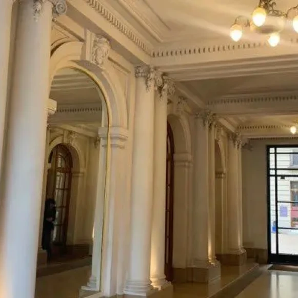 Bureau privé 15 m² 2 postes Location bureau Avenue Victor Hugo Paris 75016 - photo 1