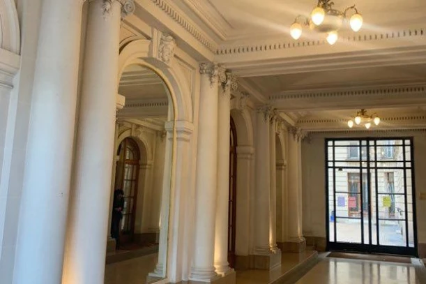 Bureau privé - 75016 - 2 postes - 950€