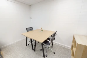 Bureau privé - 92210 - 2 postes - 700€